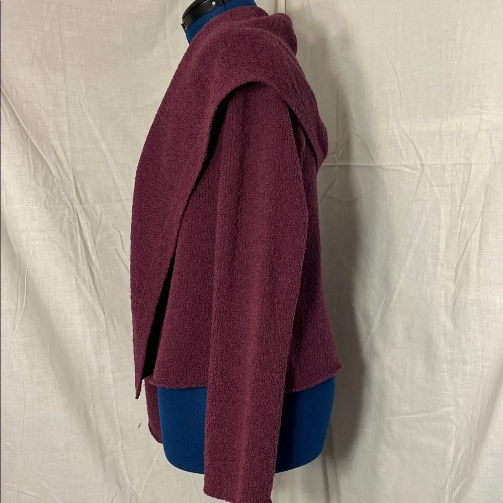 Gorgeous Eileen Fisher Open Cardigan
Size L - Picture 2 of 13